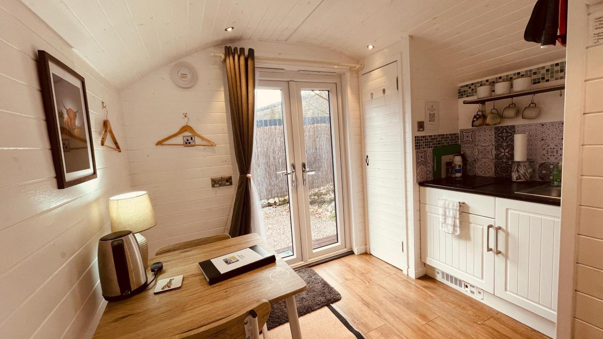 Hideaway Pod Near Loch Ness For A Tranquil Retreat Apartment Lewiston Екстериор снимка